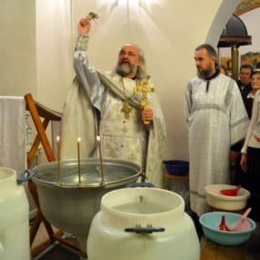 Богослужения в Свято-Никольском храме с.Макарово