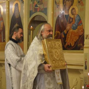Богослужения в Свято-Никольском храме с.Макарово