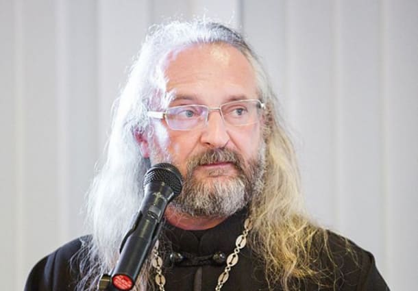 Священник Вячеслав Перевезенцев