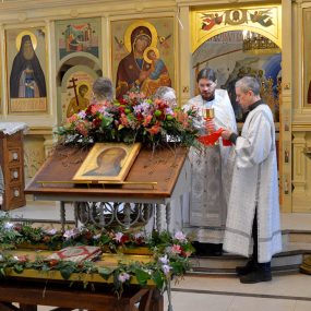 15 апреля 2022 года. В Свято-Никольском храме с. Макарово и в храме вмч. Пантелеимона г. Черноголовка совершили освящение пасхальной трапезы.