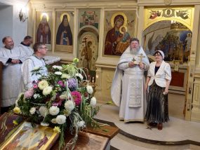 19 августа день рождения у Эммы Артемовны Бутаковой, одной из старейших прихожанок и старосты по хозяйственной части в Никольском храме.