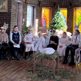 8 января 2023 года после Божественной Литургии в приходском доме Свято-Никольского храма в селе Макарово состоялся Рождественский концерт.